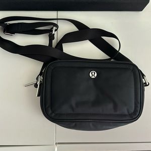 Lululemon Crossbody Camera Bag 2L